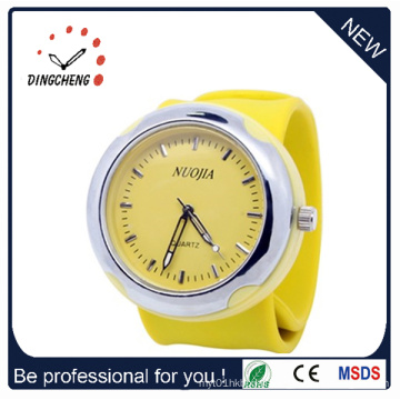 2015 New Style Charm Silicone Wrist Watch Slap Watch (DC-916)